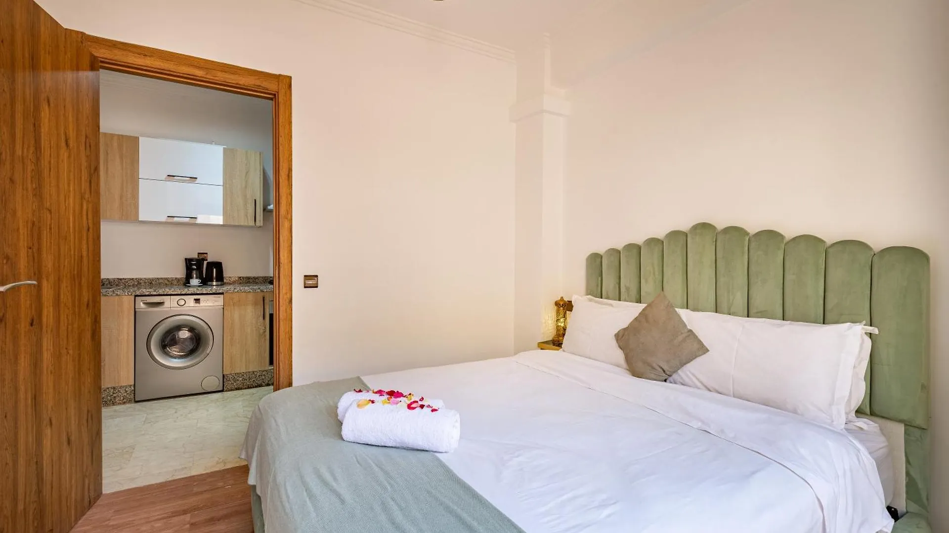 Chic & Cosy Appart Au Centre Ville - 100 % Equipe Marrakesh 0*,